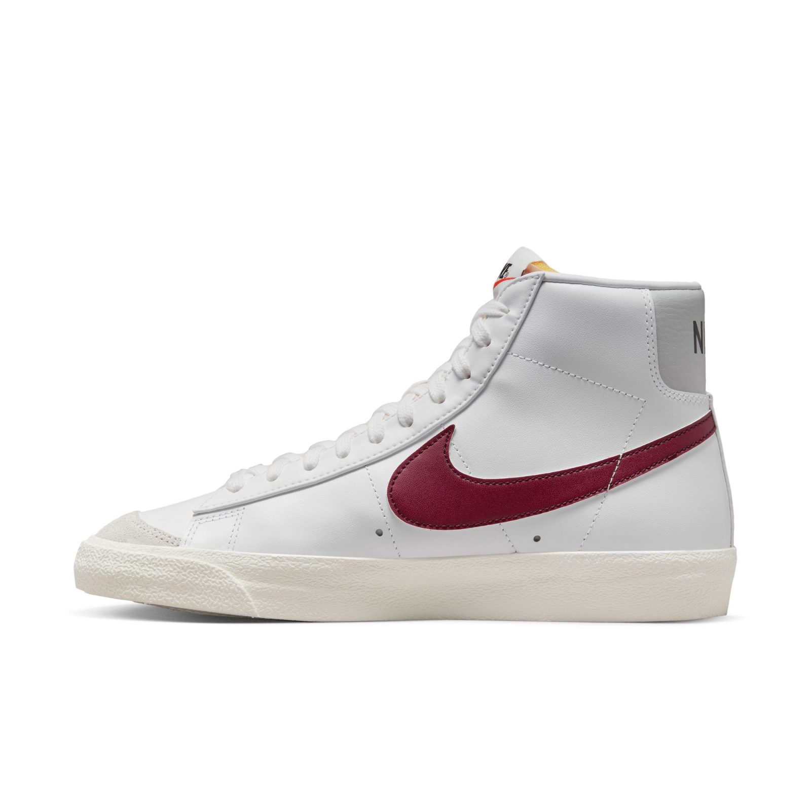 Nike Blazer Mid 77 Vintage White Betroot Grey Fog Black